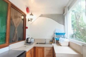 Accommodation: Humming Bird