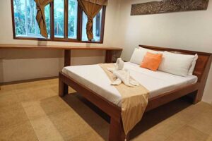 Accommodation: Kingfisher