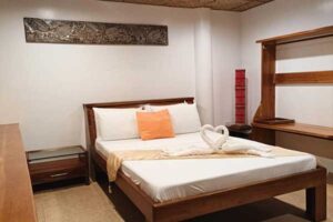 Accommodation: Kingfisher