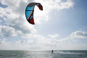 Kitesurfing